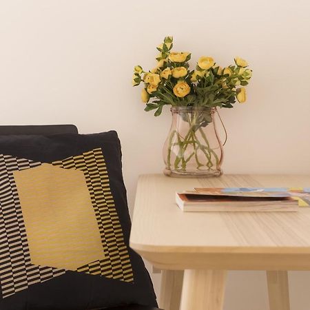Cozy Apartment In Via Degli Spagnoli - FromhometoРим Екстериор снимка