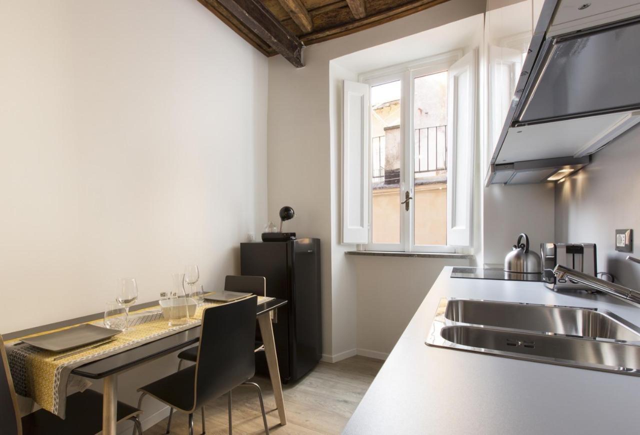 Cozy Apartment In Via Degli Spagnoli - FromhometoРим Екстериор снимка